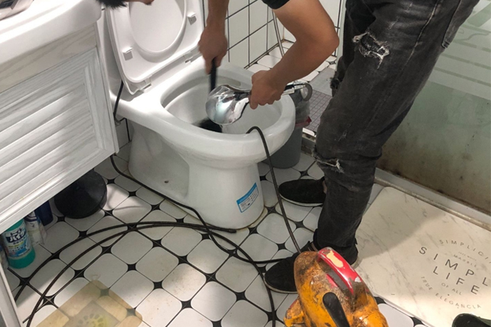 温州马桶经常堵塞竟是因为它们,别因方便惹来大麻烦